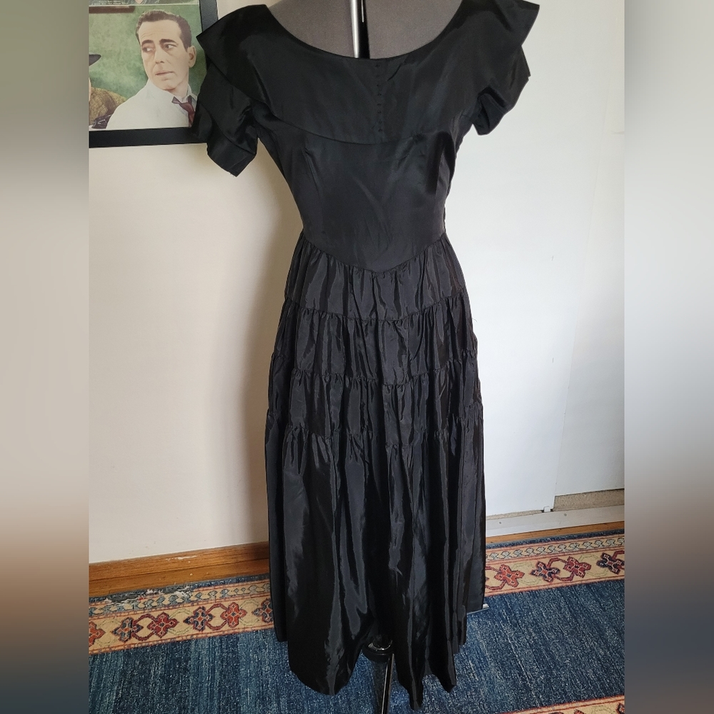 1950's Taffeta Tiered Dress